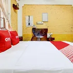 Oyo 94000 Omah Citra Genia Homestay