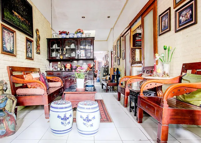 Oyo 94000 Omah Citra Genia Homestay