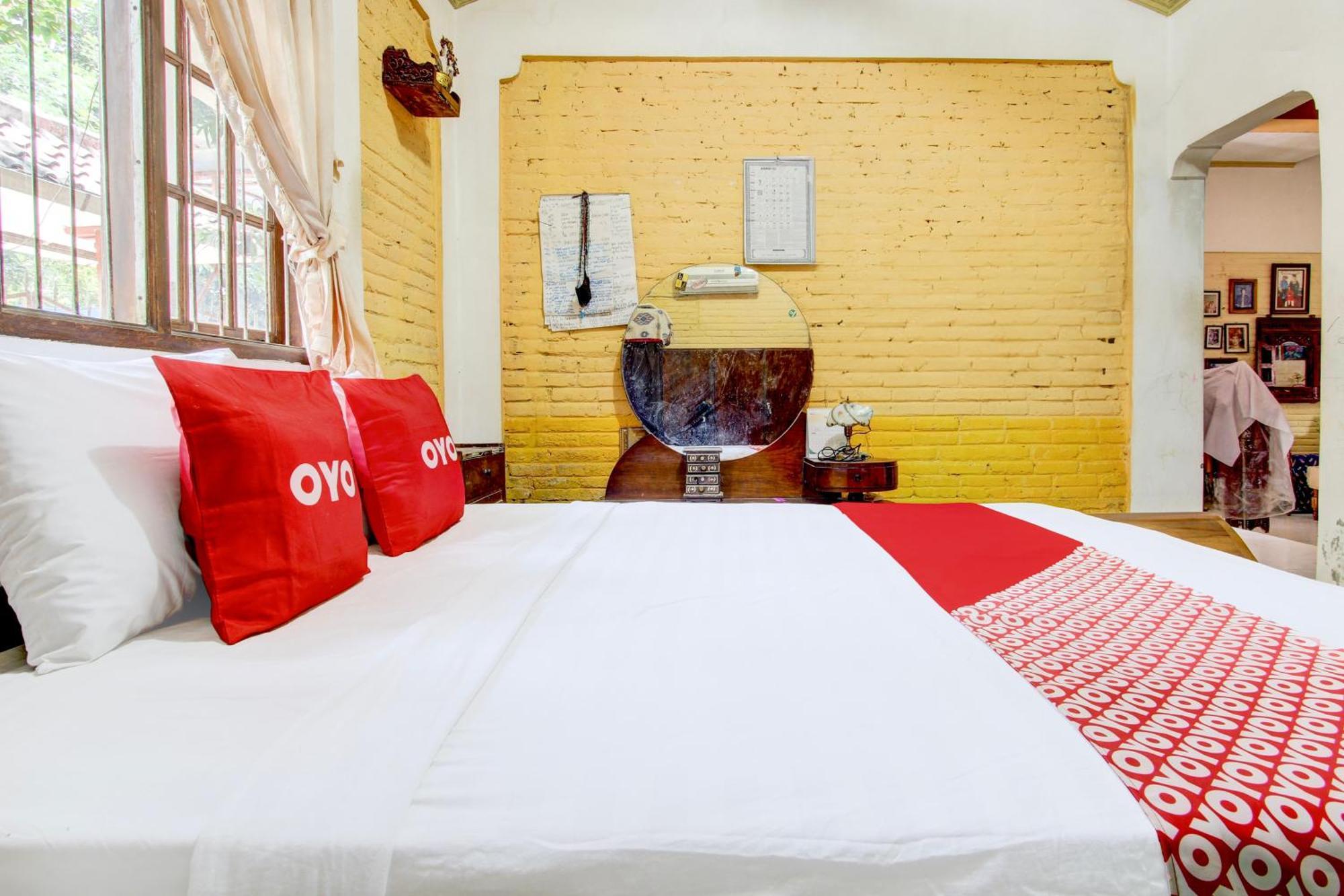 Oyo 94000 Omah Citra Genia Hotel 2*